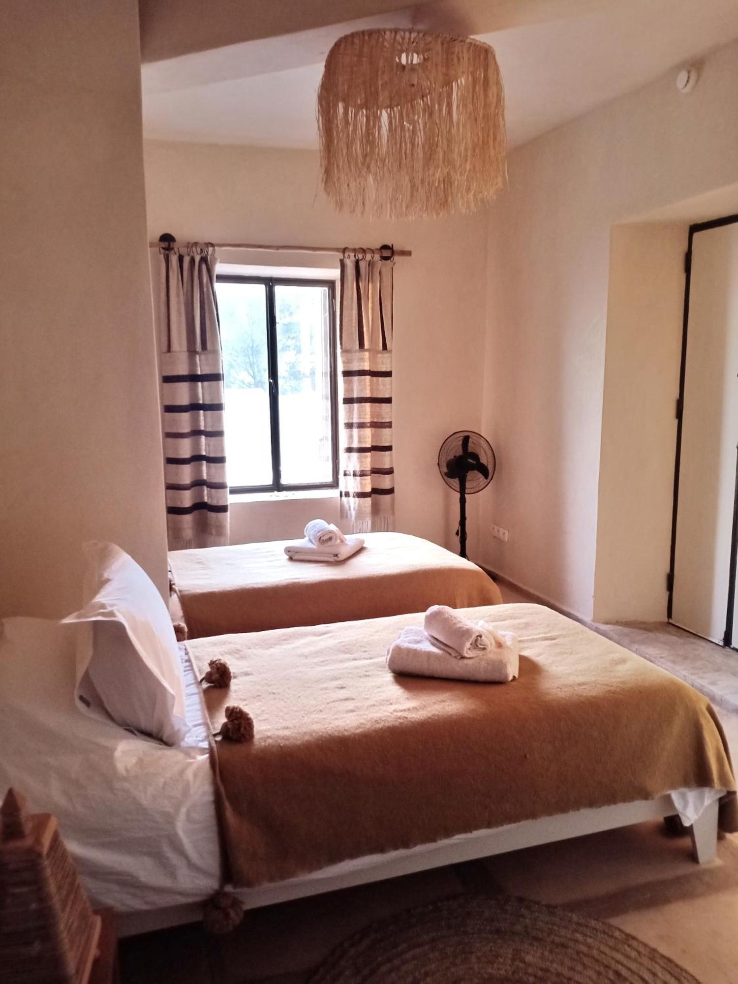 ホテル Le Hameau Des Cascades Aghanaje エクステリア 写真