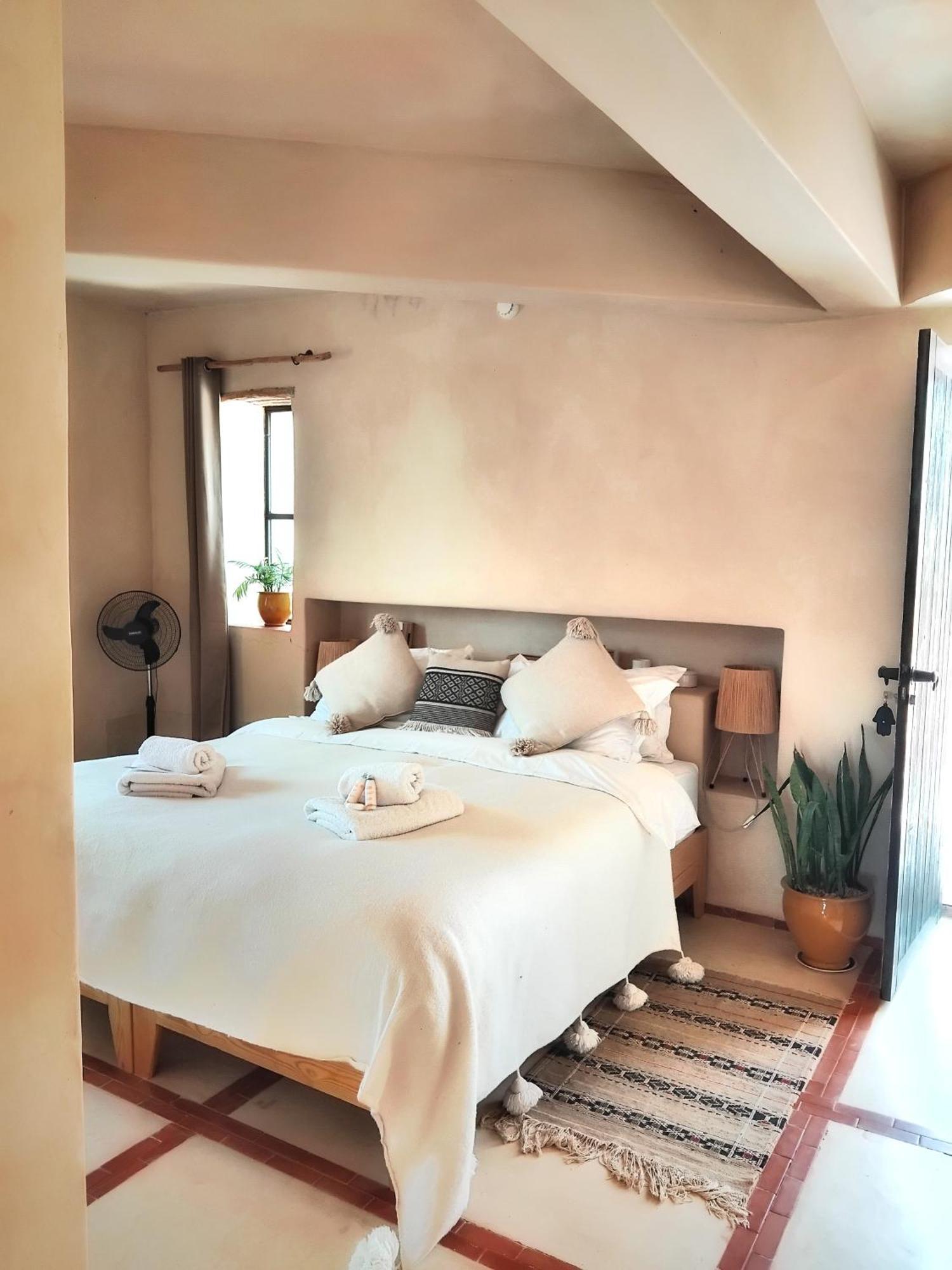 ホテル Le Hameau Des Cascades Aghanaje エクステリア 写真